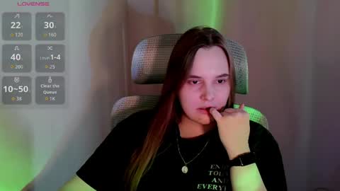 Snapshot of noir_ember_ chatting on June 7, 6:22 pm noir_ember_ online show from June 7, 6:22 pm