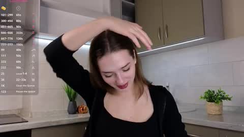 Sophie online show from March 19, 6:06 am