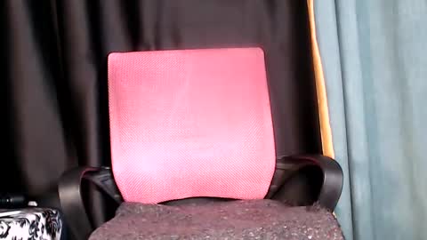 Snapshot of noircandy chatting on January 29, 7:04 am Noir Thats My Name Call Me Bablicious online show from January 29, 7:04 am