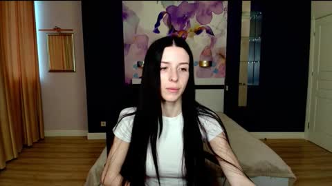 NoirDiva online show from March 30, 5:41 am