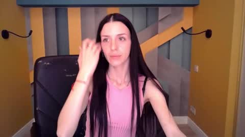 Snapshot of noirdiva chatting on April 22, 5:54 am NoirDiva online show from April 22, 5:54 am