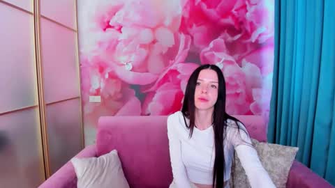 Snapshot of noirdiva chatting on June 5, 5:47 am NoirDiva online show from June 5, 5:47 am