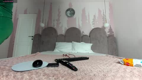 Nola online show from April 4, 7:00 pm