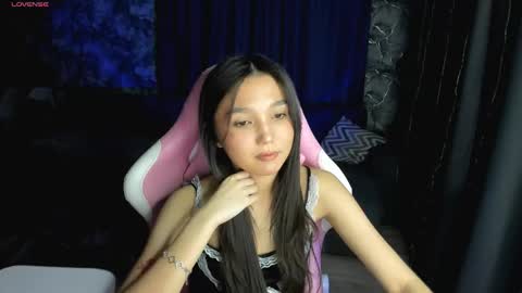 Snapshot of nomibean chatting on April 19, 7:49 pm nomi online show from April 19, 7:49 pm