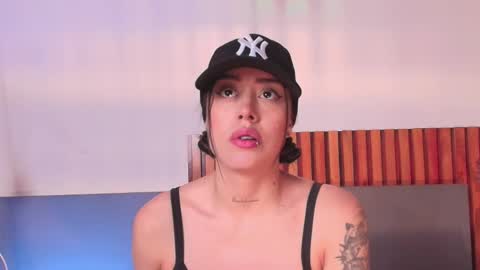 Nora Da Silva online show from December 2, 1:28 pm