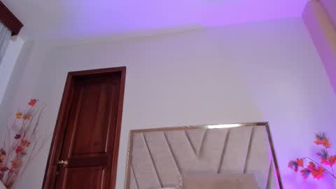 Nora Da Silva online show from February 3, 2:53 am