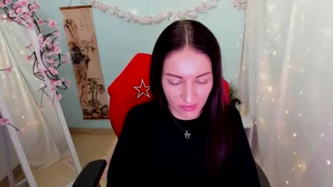 Nora online show from April 9, 10:48 pm