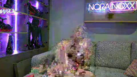 Snapshot of nora_noxx chatting on June 24, 9:58 pm NoraNoxx online show from June 24, 9:58 pm