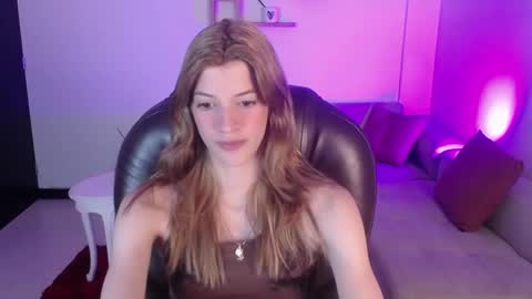 Nora online show from February 5, 7:10 pm