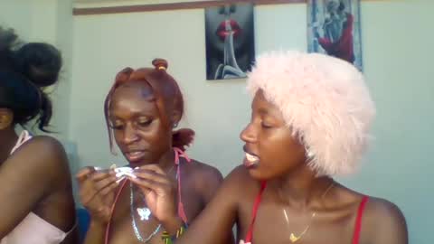 Snapshot of norababy20 chatting on June 27, 5:40 pm Norababy20 online show from June 27, 5:40 pm