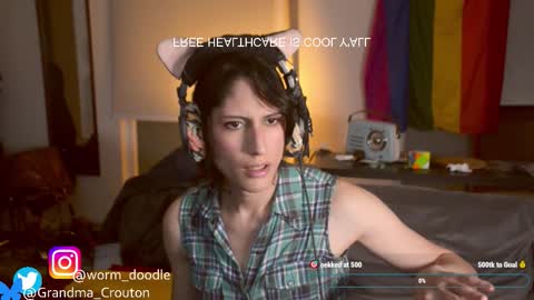 Snapshot of noreallyilikepeanuts chatting on September 12, 1:17 am Ariane online show from September 12, 1:17 am