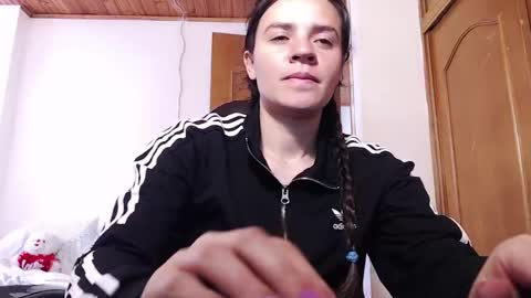 noreen_ online show from February 5, 2:54 pm