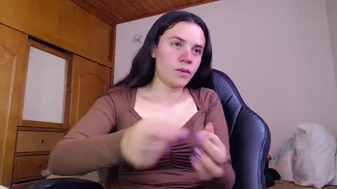 noreen_ online show from March 13, 7:20 pm