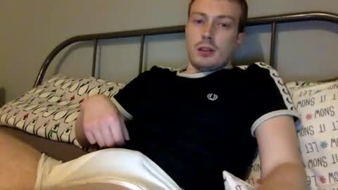Snapshot of norfolkboy18 chatting on December 7, 6:48 pm Ollie online show from December 7, 6:48 pm