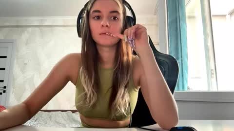 Snapshot of norinefrymyer chatting on February 28, 6:03 am Elena online show from February 28, 6:03 am