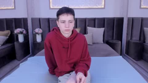 Snapshot of norisbev chatting on August 1, 12:04 pm norisbev online show from August 1, 12:04 pm
