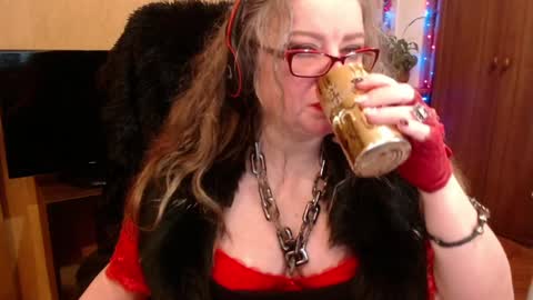 miss Tress online show from January 11, 9:25 pm