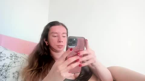 Emily snow online show from December 26, 8:32 pm