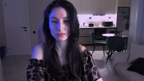 Snapshot of north_valkyrie chatting on October 31, 8:21 pm Hazel online show from October 31, 8:21 pm