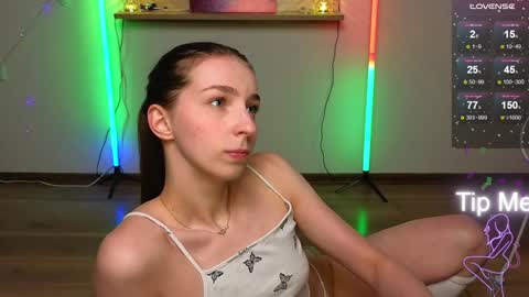 Snapshot of not_yourtoy chatting on January 24, 5:21 pm Hello My name is Helene NTMU Finger up if u like what u see online show from January 24, 5:21 pm