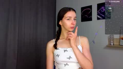Snapshot of not_yourtoy chatting on September 29, 2:11 pm Hello My name is Helene NTMU Finger up if u like what u see online show from September 29, 2:11 pm