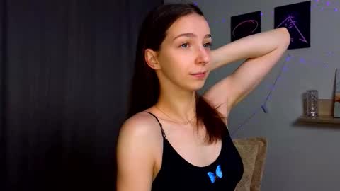 Snapshot of not_yourtoy chatting on October 3, 2:14 pm Hello My name is Helene NTMU Finger up if u like what u see online show from October 3, 2:14 pm