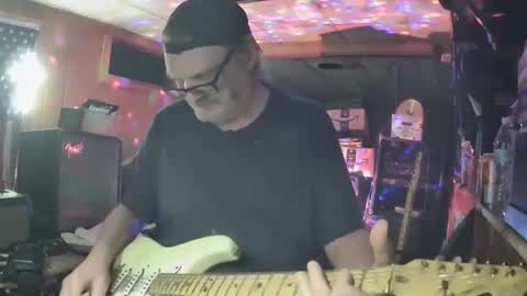 notflamingfart online show from April 10, 1:44 am