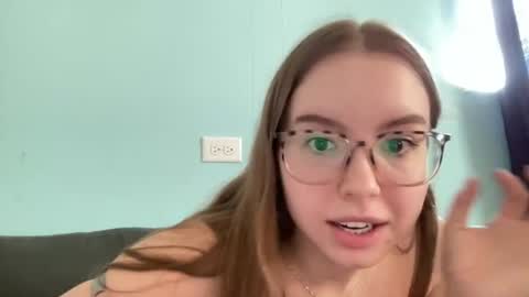 notsydneysweeney online show from July 1, 7:57 pm