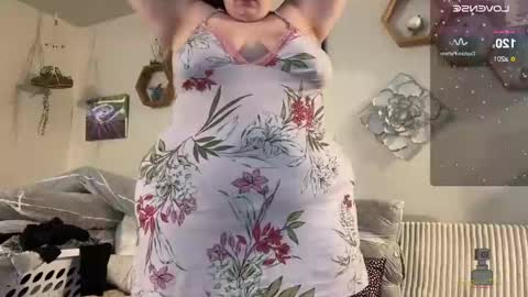 NotUrBabyMoms online show from December 16, 2:05 pm