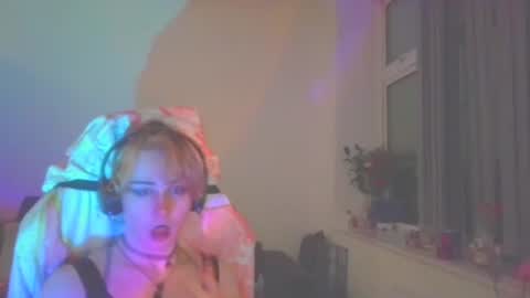 Snapshot of notyourfemboi chatting on February 27, 2:11 am Lucy online show from February 27, 2:11 am