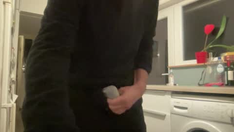 noux69 online show from November 12, 6:30 pm