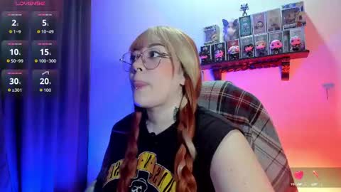 Snapshot of nova_gara chatting on July 6, 1:57 am s online show from July 6, 1:57 am