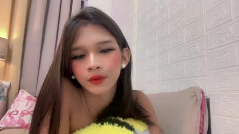 nova_licious online show from May 12, 12:35 pm