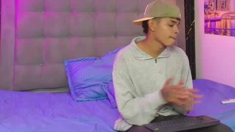 Snapshot of nova_mitchell chatting on May 29, 12:14 pm NOVA online show from May 29, 12:14 pm