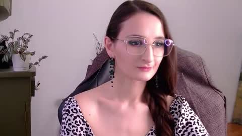 nova_mystic online show from October 15, 12:05 pm