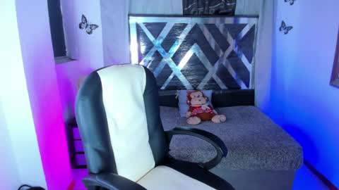 nova online show from June 30, 9:49 pm
