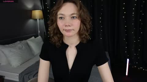 Snapshot of novaeva_ chatting on May 6, 12:08 am Eva online show from May 6, 12:08 am