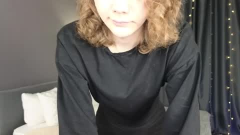 Snapshot of novaeva_ chatting on May 29, 12:41 am Eva online show from May 29, 12:41 am
