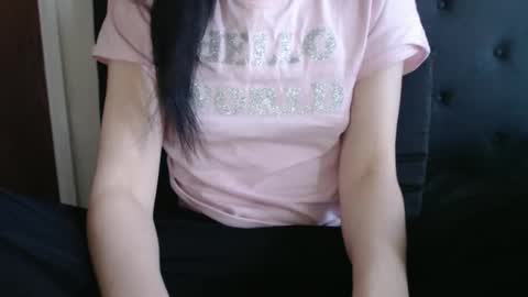 Snapshot of novafrey chatting on January 13, 5:18 pm Olivia online show from January 13, 5:18 pm