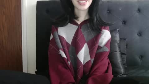 Snapshot of novafrey chatting on February 6, 5:27 pm Olivia online show from February 6, 5:27 pm