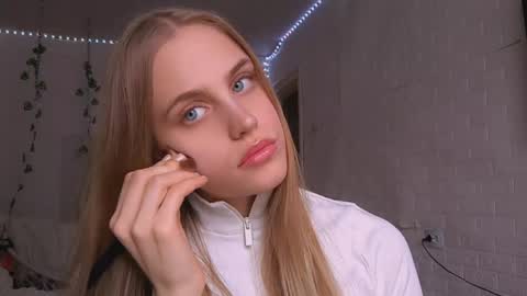 Mia Blake online show from April 16, 12:28 pm