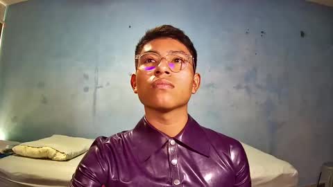 Snapshot of novicerubboy chatting on December 30, 3:35 pm novicerubboy online show from December 30, 3:35 pm