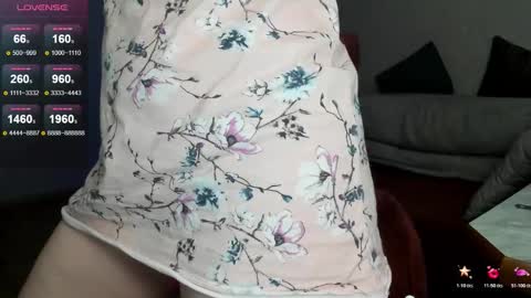 Snapshot of now_elly chatting on November 1, 6:21 pm Nowelly online show from November 1, 6:21 pm