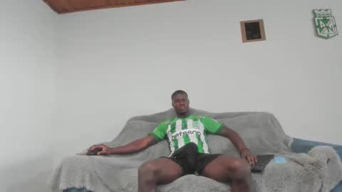 Snapshot of nreus chatting on November 20, 7:02 pm nreus online show from November 20, 7:02 pm