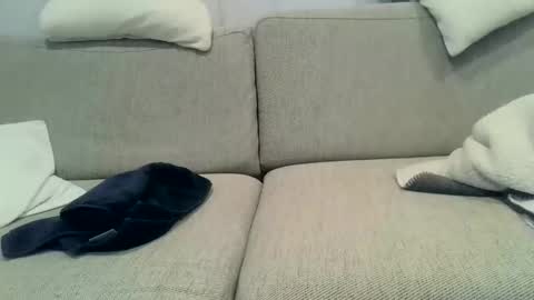 Nudelounger online show from December 14, 3:39 pm