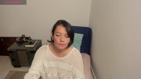 nuit_rose online show from October 8, 1:58 am