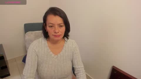 nuit_rose online show from January 9, 2:31 pm