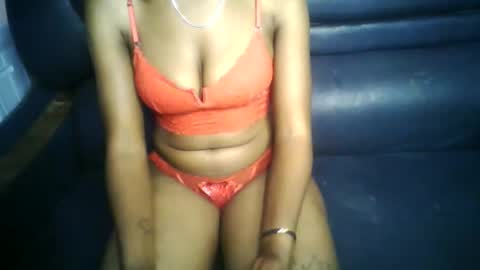 nukshypipi online show from April 3, 12:30 am