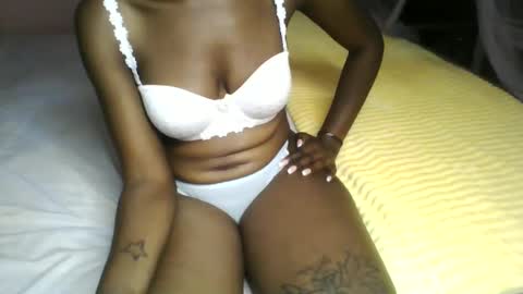 nukshypipi online show from April 7, 12:49 pm