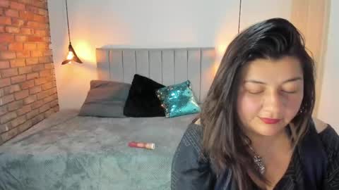 NURY FOX online show from April 11, 8:13 pm